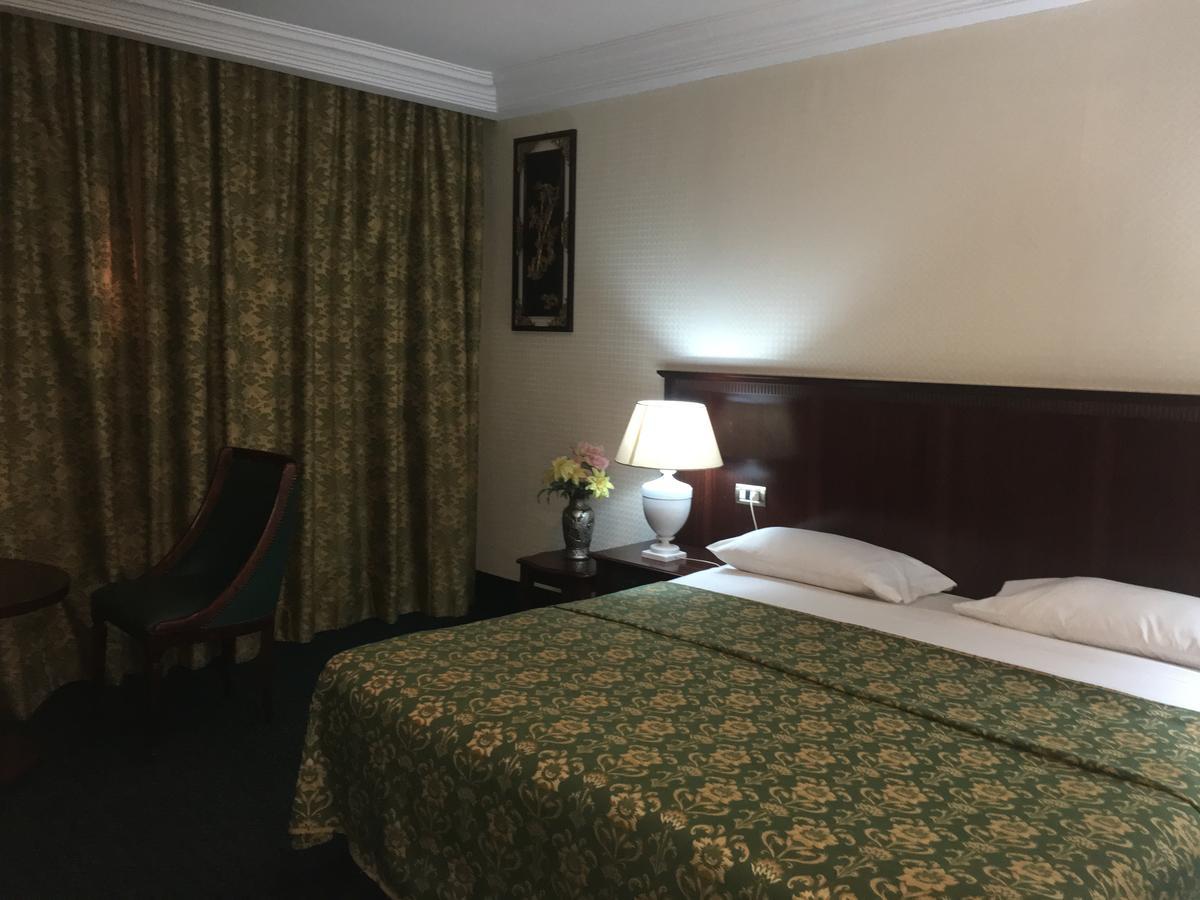Hotel Palm Beach Ouagadougou Eksteriør billede