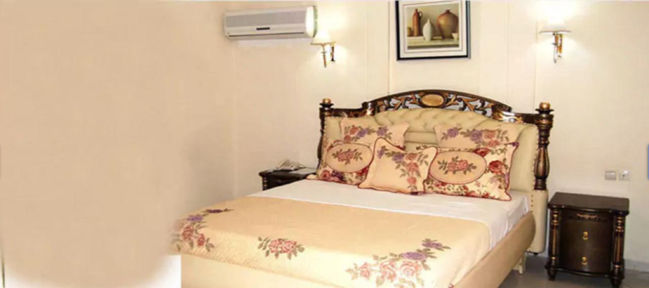 Hotel Palm Beach Ouagadougou Eksteriør billede