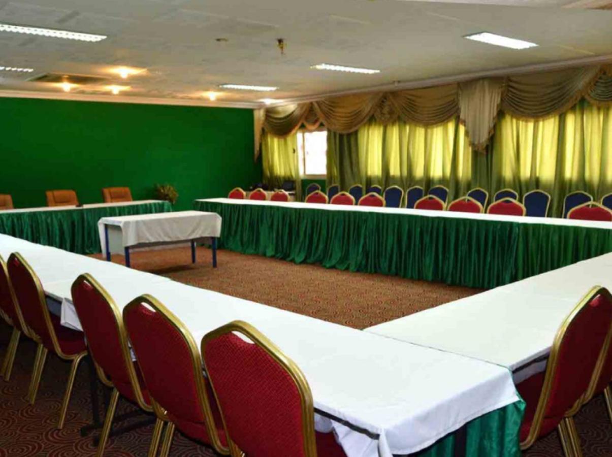 Hotel Palm Beach Ouagadougou Eksteriør billede