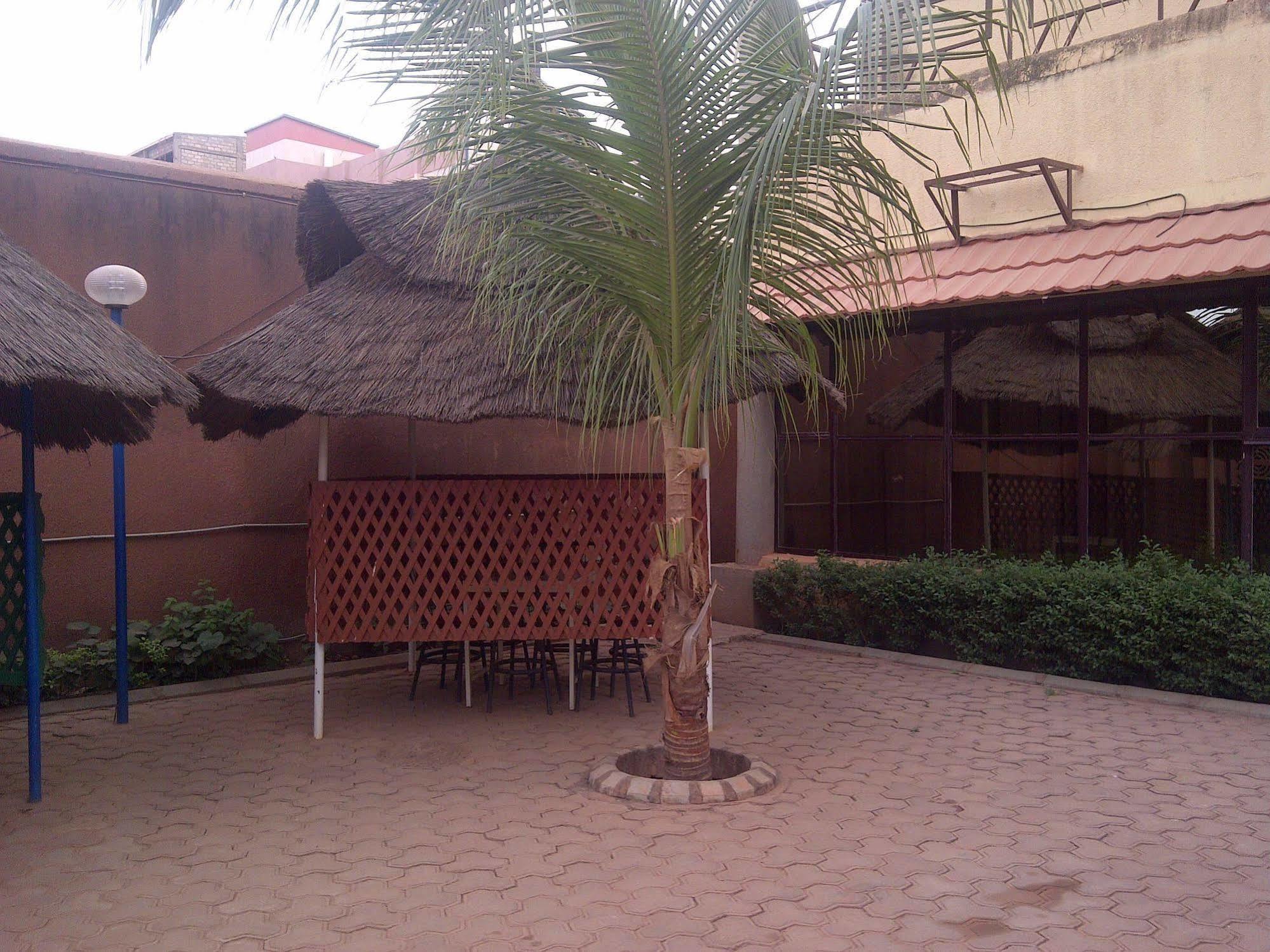 Hotel Palm Beach Ouagadougou Eksteriør billede